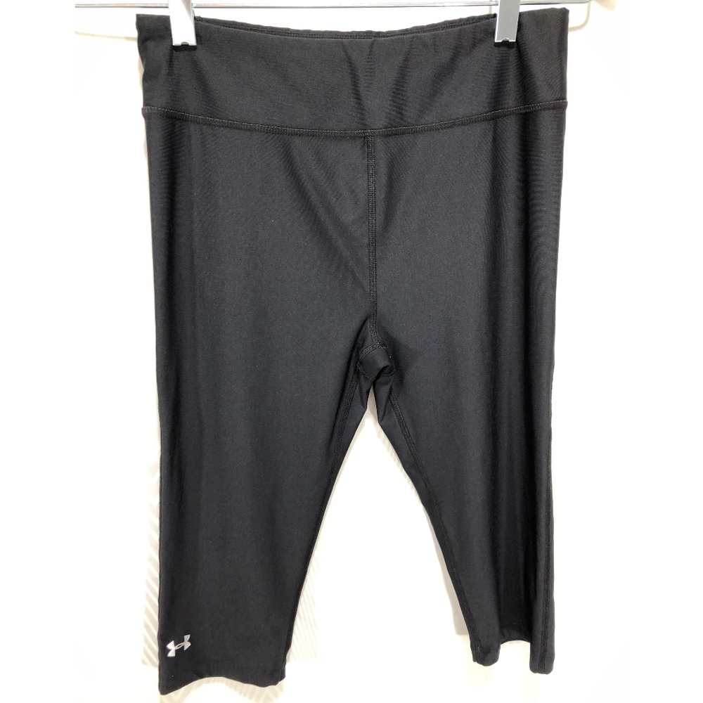 Under Armour Black Tights.  Knee length.  Sz M.